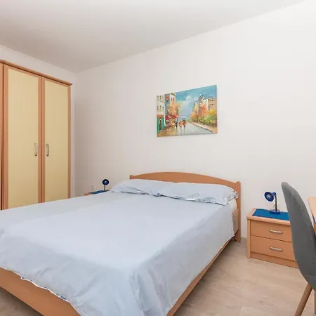 Cesljar Apartment Makarska