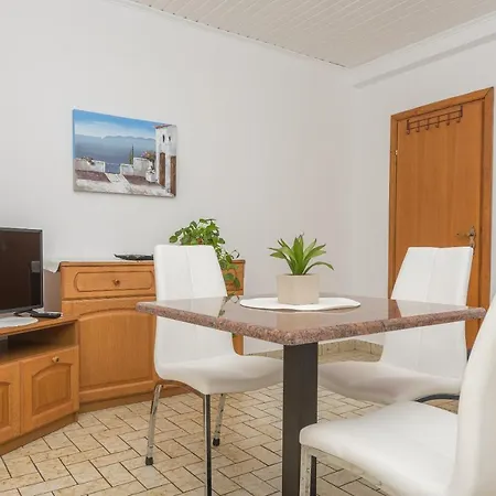 Cesljar Apartment