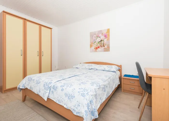 Cesljar Apartment Makarska